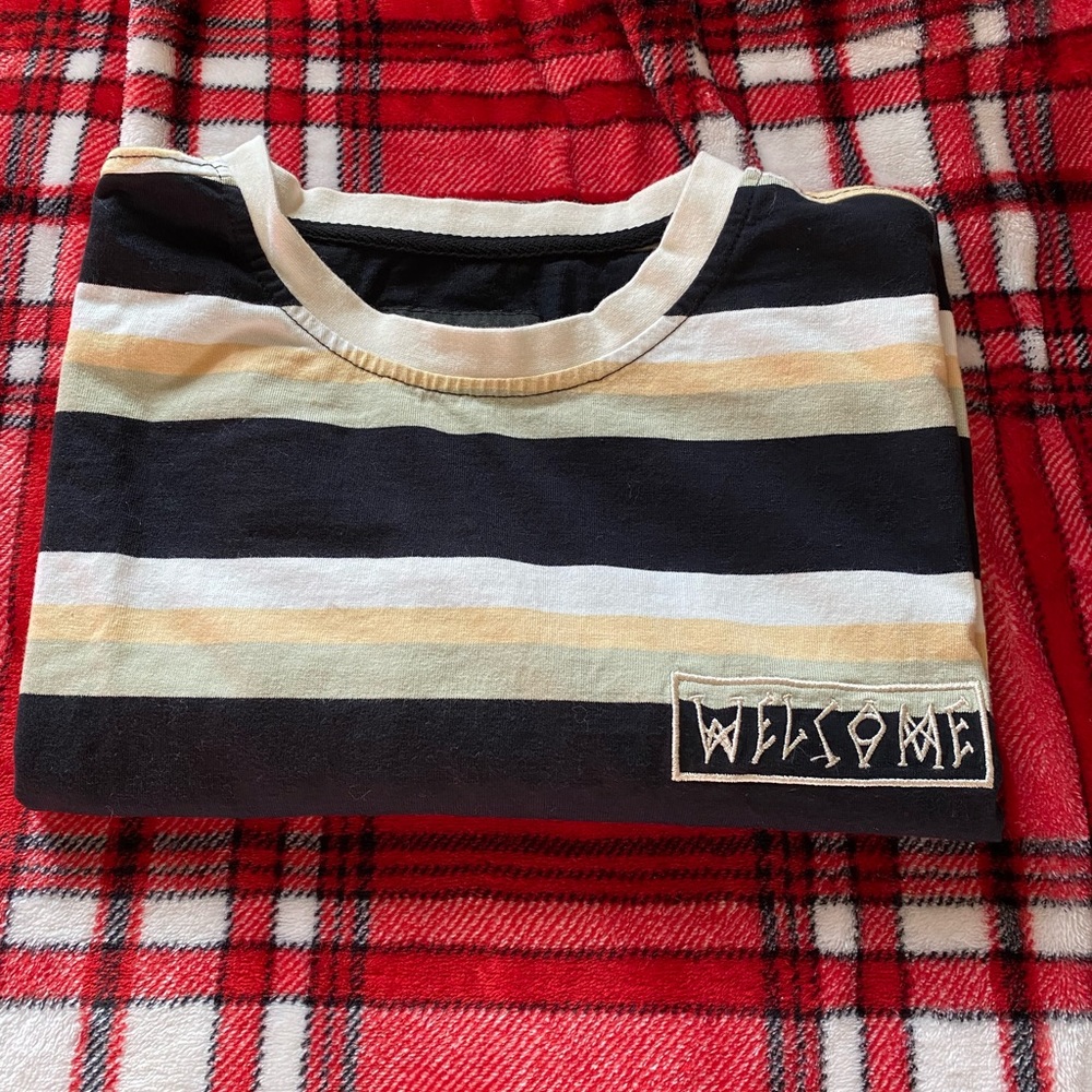 short sleeve t-shirt from zumiez, Size L, colorful